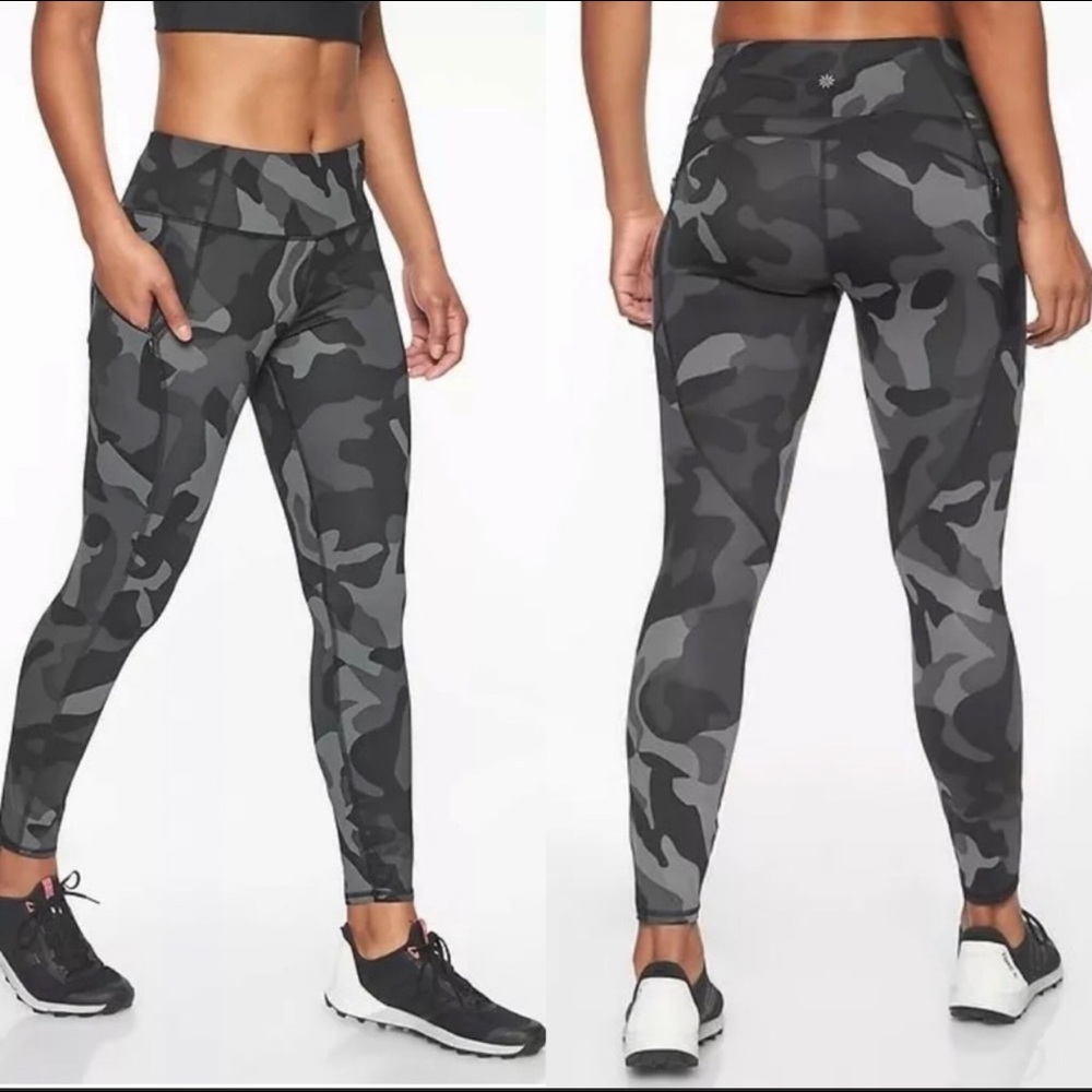 ATHLETA Camo Contender 7/8 Tight Leggings Gray Camouflage